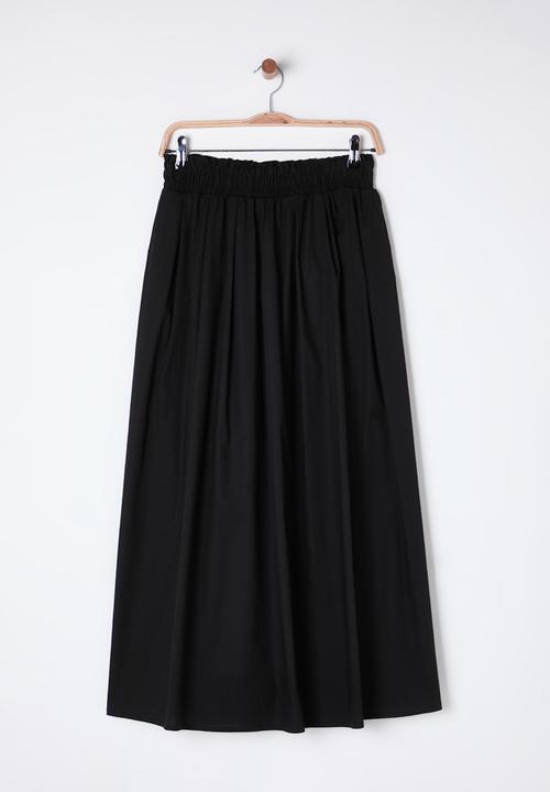Trendyol - Flared midi elastic waist woven skirt  - black