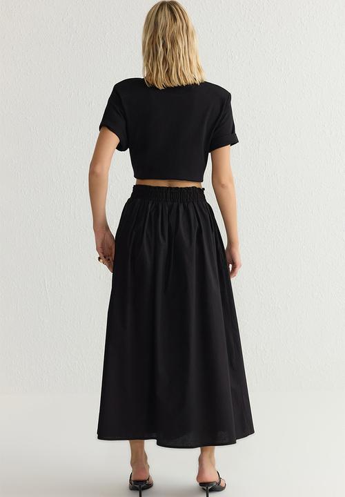 Trendyol - Flared midi elastic waist woven skirt  - black