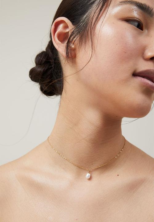 Rubi - Waterproof pendant necklace- gold plated pearl drop