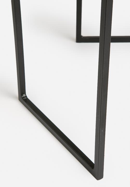 Sixth Floor - U side table