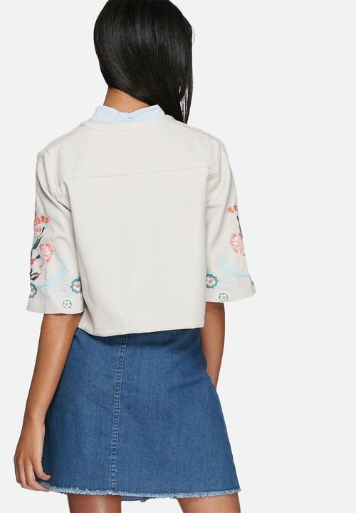 Vero Moda - Elvira short blazer