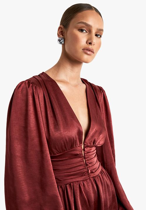 boohoo - Ruched waist satin playsuit - berry