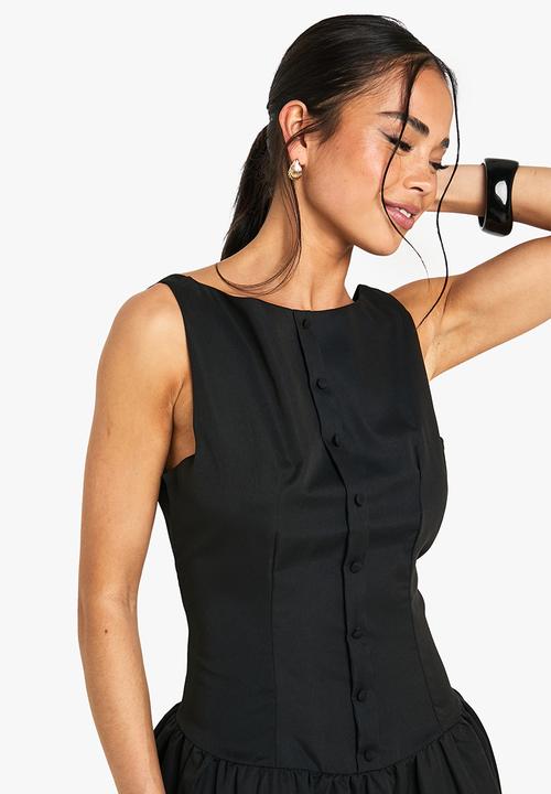 boohoo - Slash neck button detail mini dress - black