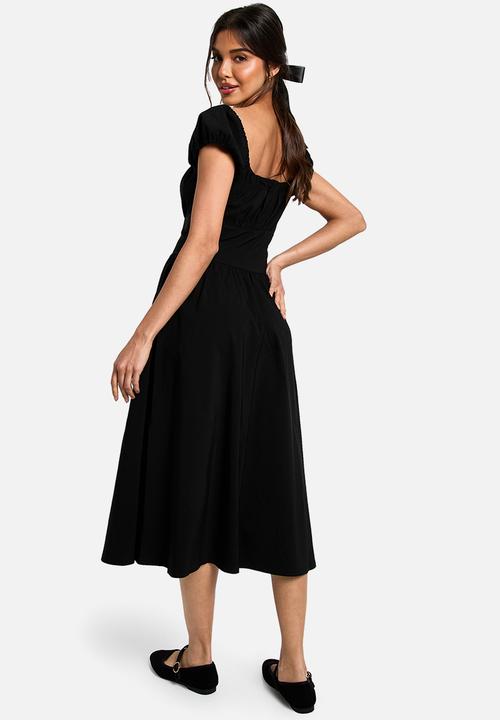 boohoo - Puff sleeve milkmaid midi dress - black