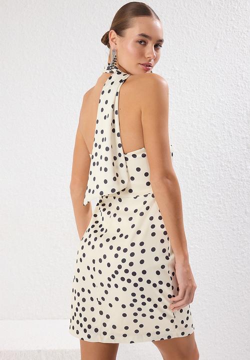 Trendyol - Polka Dot Woven Satin Short Elegant Evening Prom Dress - white