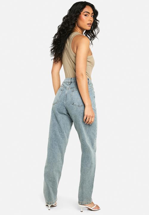 boohoo - Boohoo Basics High Waisted Straight Leg Jeans - Washed Blue