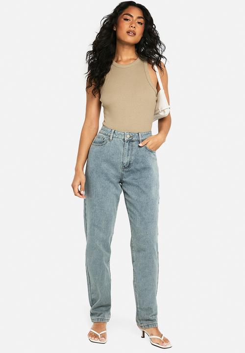boohoo - Boohoo Basics High Waisted Straight Leg Jeans - Washed Blue