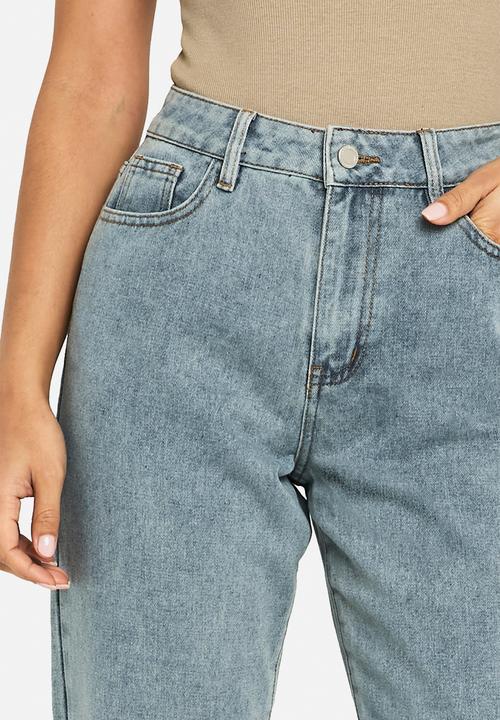 boohoo - Boohoo Basics High Waisted Straight Leg Jeans - Washed Blue