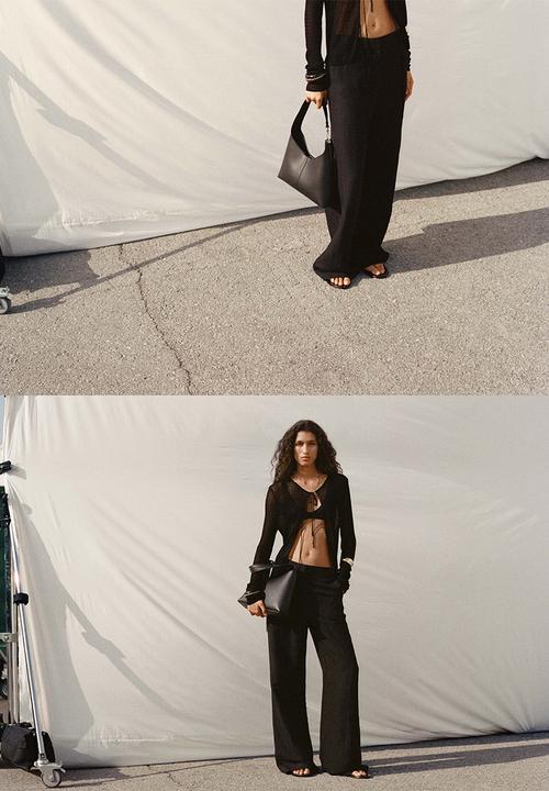 MANGO - Handbag becky - black