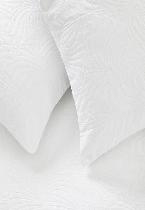 Sixth Floor - Cotton Matelasse Foliage Duvet Set - White