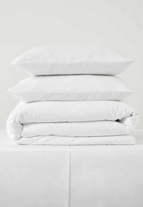 Sixth Floor - Cotton Matelasse Foliage Duvet Set - White