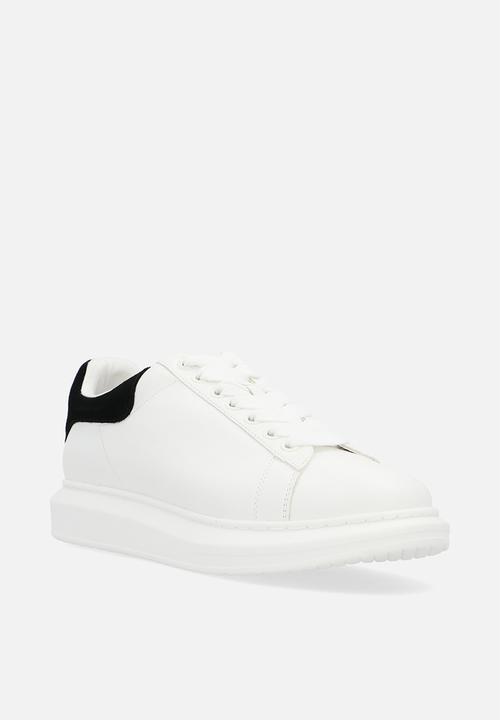 Steve Madden - Iccey - white suede