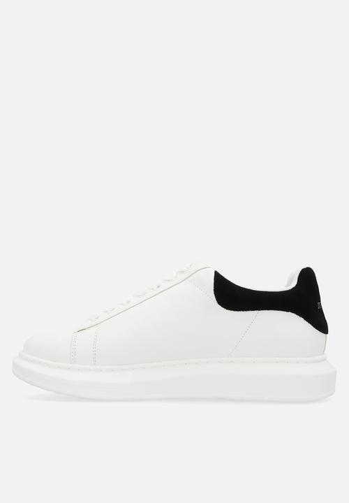 Steve Madden - Iccey - white suede