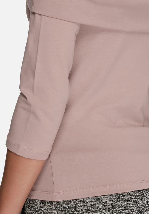 Jacqueline de Yong - Kenya off the shoulder top