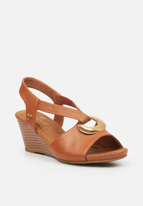 Butterfly Feet - Shani 9 heel - tan