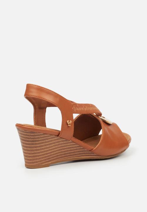 Butterfly Feet - Shani 9 heel - tan