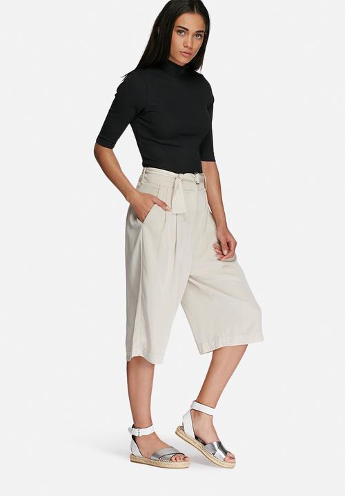 ADPT. - Snap Hi neck top