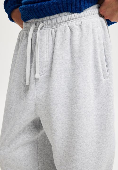 Cotton On - Super Baggy Cuffed Track Pant - Grey Marle
