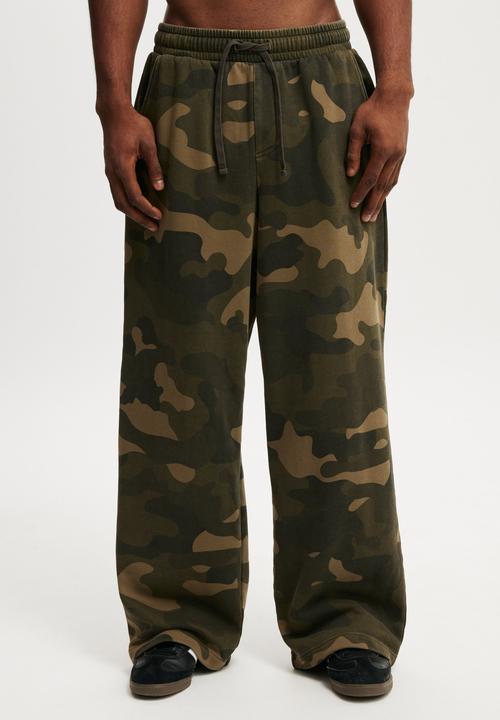 Super Baggy Track Pant - Camo Green