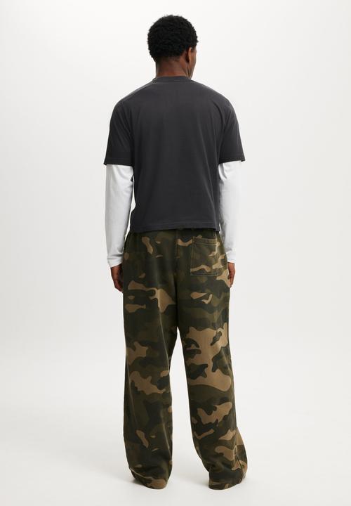 Super Baggy Track Pant - Camo Green