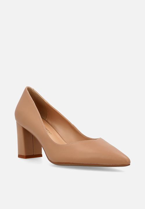 Nine West - Hamilton heel - neutral