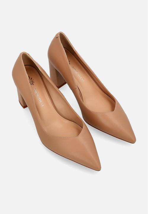 Nine West - Hamilton heel - neutral