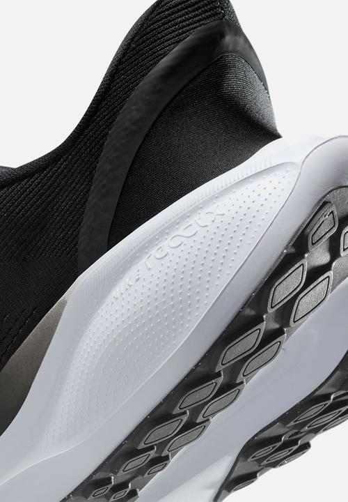 Nike - PEGASUS EASYON