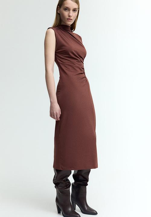 Draped turtleneck dress - dark brown - 1265321003