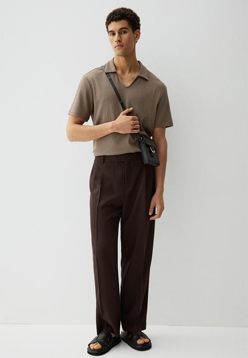 H&M - Regular fit collared t-shirt - dark beige