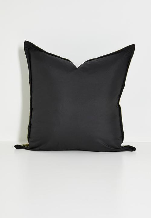 Grey Gardens - Beauty Cushion Cover - Natural