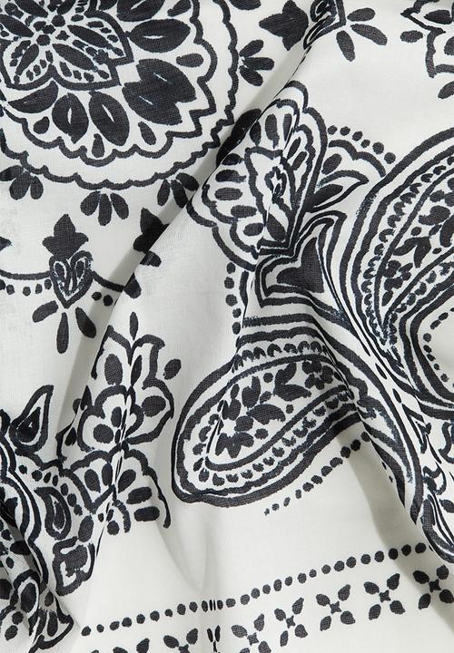 H&M - Patterned cotton scarf - white paisley-patterned