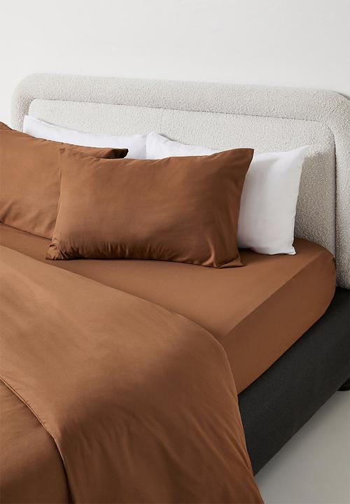 Sixth Floor - Recycled microfibre fitted sheet Terracotta