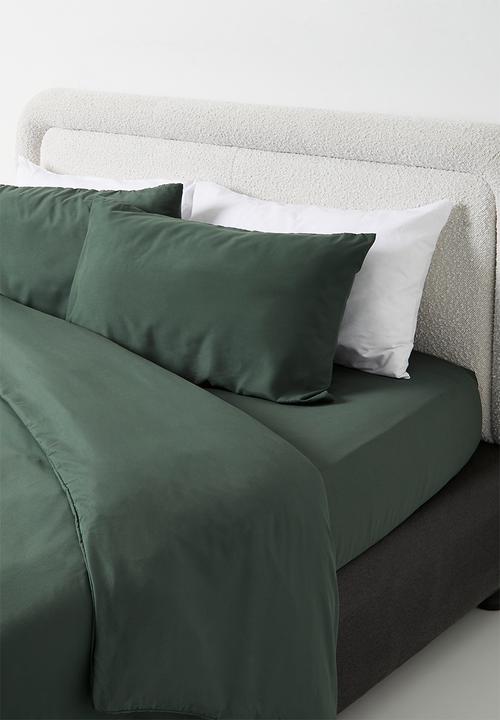 Sixth Floor - Recycled microfibre fitted sheet Moss