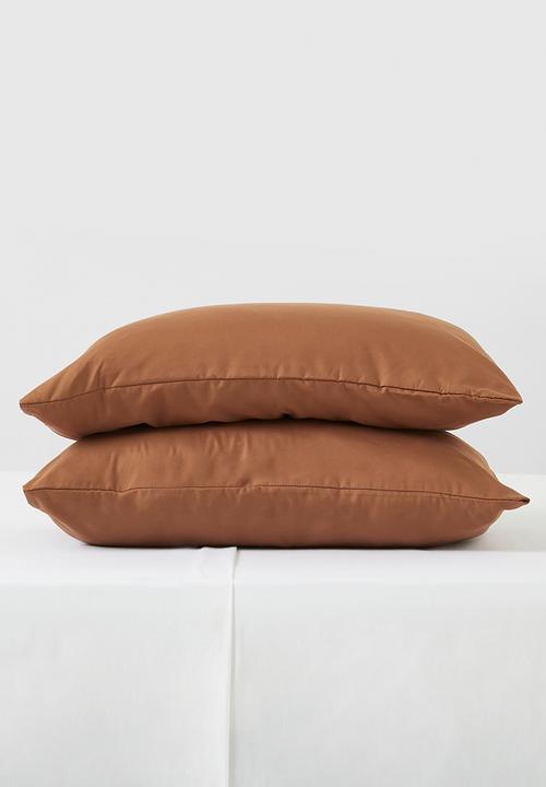 Sixth Floor - Recycled microfibre standard pillowcase set Terracotta