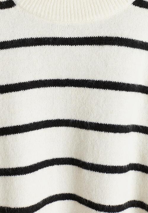 H&M - Knitted jumper - cream striped
