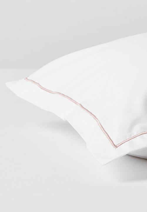 Sixth Floor - Oxford Satin Stitch std 2pk pillow case - white & natural