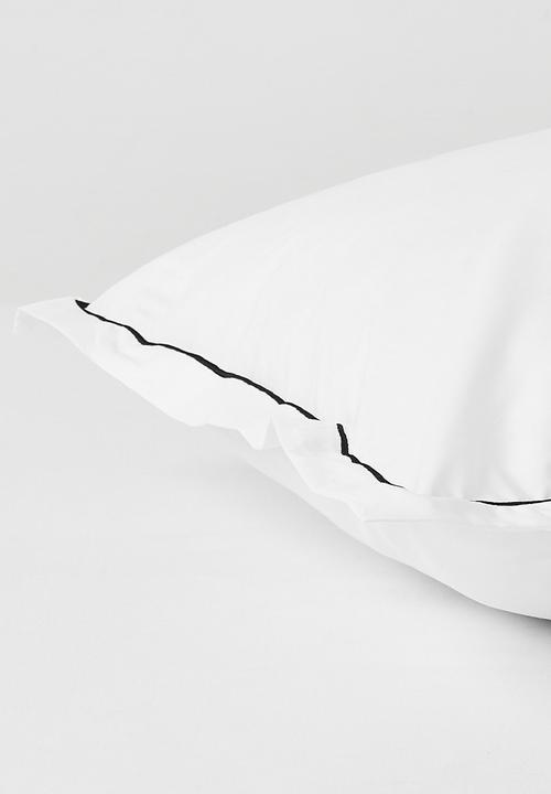 Sixth Floor - Oxford Satin Stitch King pillow case - white & black
