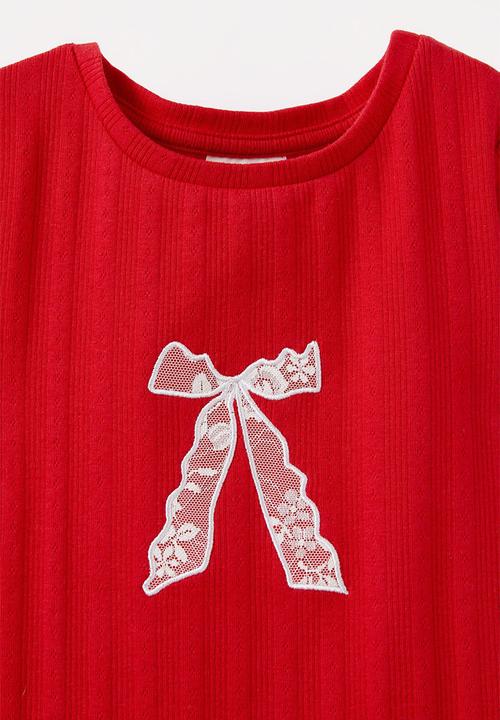 Cotton On - Raya baby tee - varsity red/bow