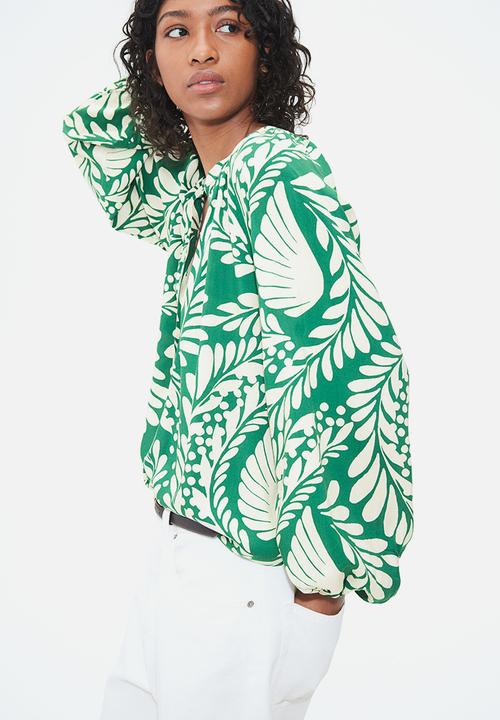 H&M - Balloon-sleeved blouse - green & cream patterned