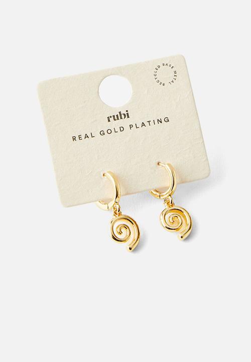 Rubi - Huggie hoop earring- gold plated textured swirl