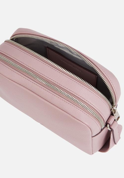 Calvin Klein - Ultralight camera bag21 pu- quail