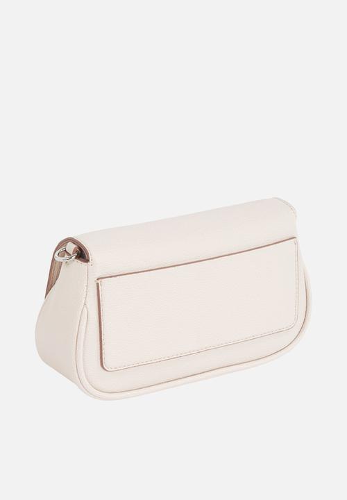 Calvin Klein - Minimal monogram shoulder bag20- wind chime