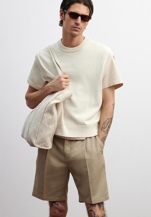 H&M - Regular fit crease-leg shorts - beige