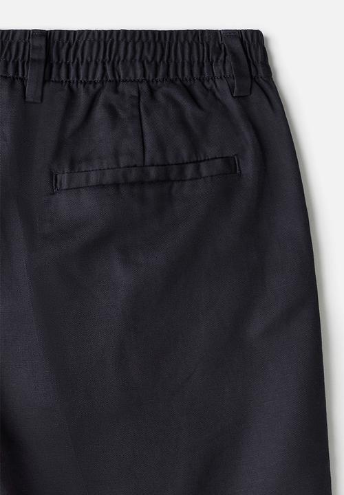 H&M - Regular fit crease-leg shorts - navy blue