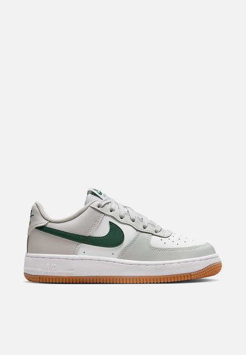 nike air force one trainers outdoor green suede gum