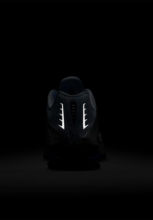 Nike - Nike Shox R4
