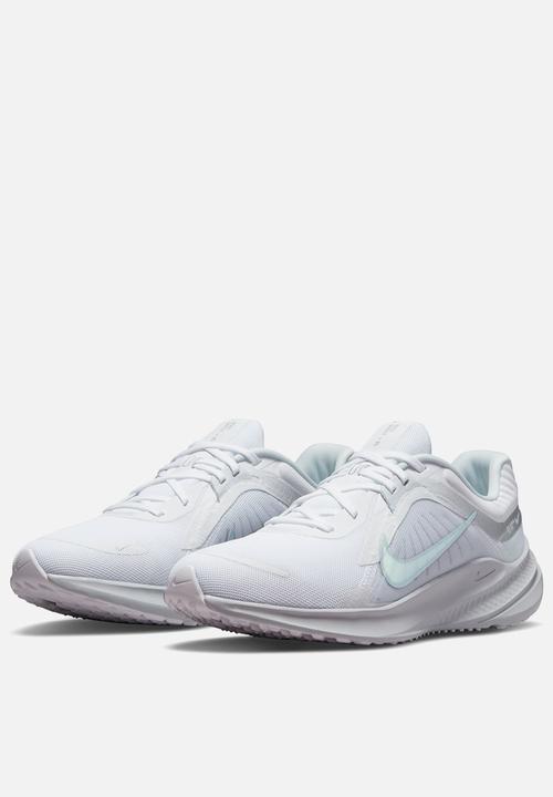 Nike - Quest 5