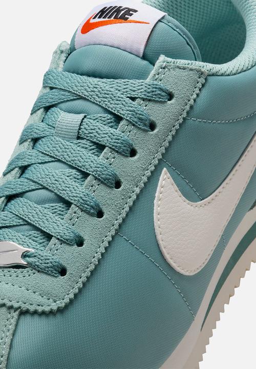 Nike - Nike Cortez Textile