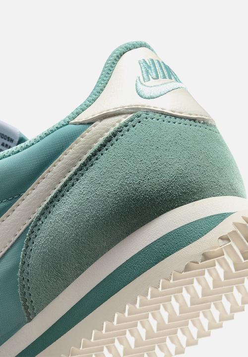 Nike - Nike Cortez Textile