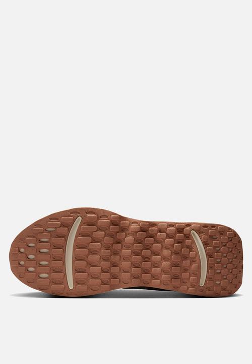 Nike - Nike Promina